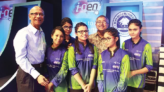 ‘দারুণ লড়েছ তোমরা!’ চট্টগ্রামের সিলভার বেলস কিন্ডারগার্টেন অ্যান্ড গার্লস হাইস্কুলের প্রতিযোগীদের বোধ হয় এ কথাই বলছিলেন শিক্ষামন্ত্রী নুরুল ইসলাম নাহিদ