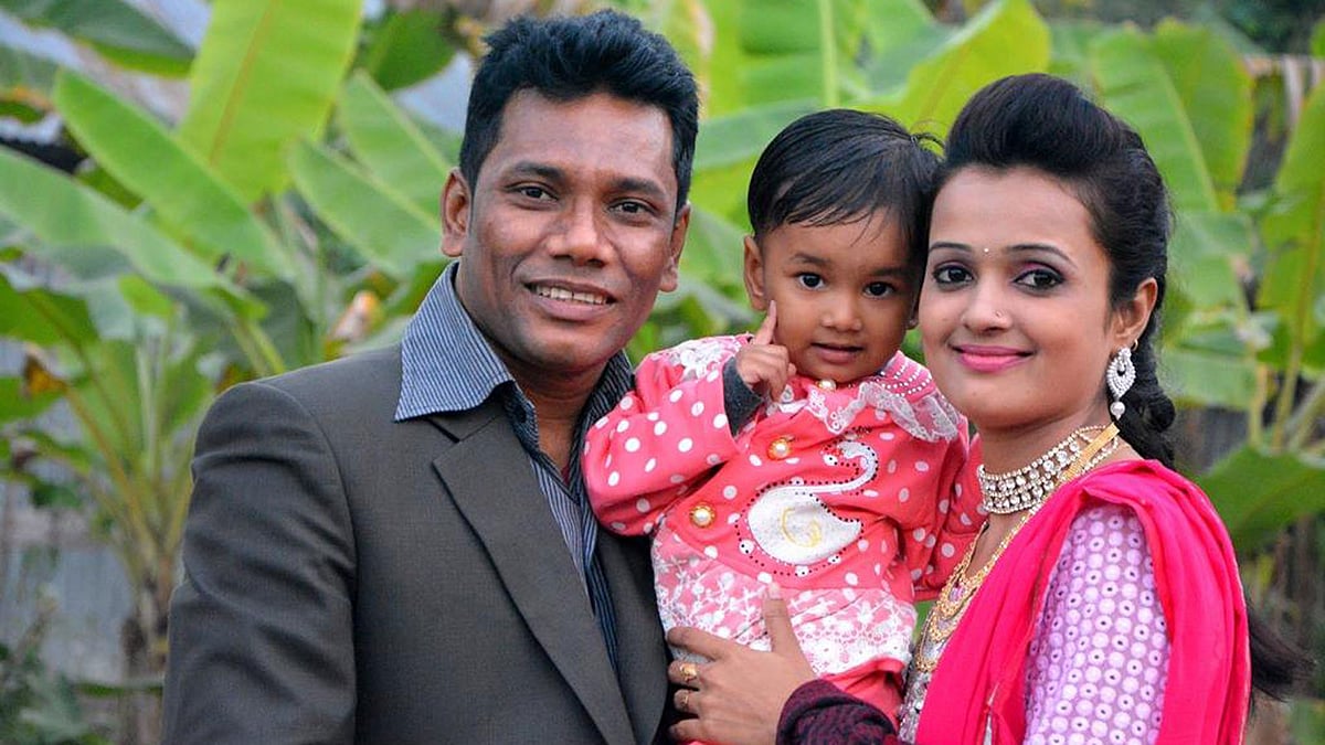 ব্যাডমিন্টন দম্পতি এনায়েত-এলিনা। ছবি: প্রথম আলো