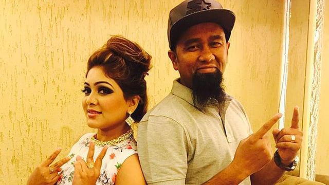 গান রেকর্ডিংয়ের ফাঁকে ডিজে রাহাতের সঙ্গে লাবনীর