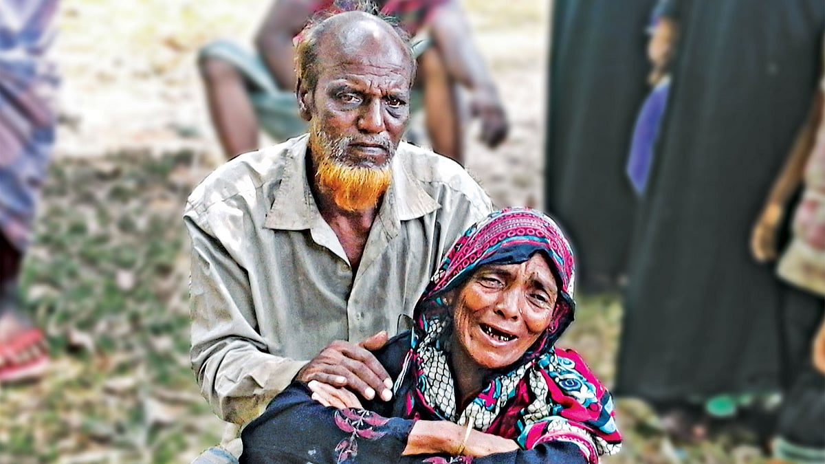 ৩ মে চট্টগ্রাম-কক্সবাজার মহাসড়কের ফাঁসিয়াখালী এলাকায় বাস-জিপের সংঘর্ষে প্রাণ হারান পাঁচজন। তাঁদের একজন চকরিয়ার ডুলাহাজারার রংমহল এলাকার বাসিন্দা তারেক জিয়া (২১)। ছেলে দুর্ঘটনায় পড়েছেন শুনে ঘটনাস্থলে ছুটে যান মা-বাবা। ততক্ষণে সব শেষ। ছেলের লাশ দেখে কান্নায় ভেঙে পড়েন মা l ফাইল ছবি