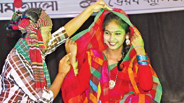 ২৭ মে ভৈরব বন্ধুমেলায় রফিকুল ইসলাম মহিলা কলেজ বন্ধুসভার পরিবেশনা