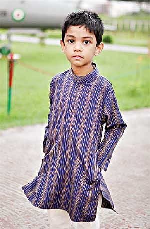 ছাপা প্রিন্ট ও এমব্রয়ডারি কাজ প্রাধান্য পেয়েছে পাঞ্জাবিতে