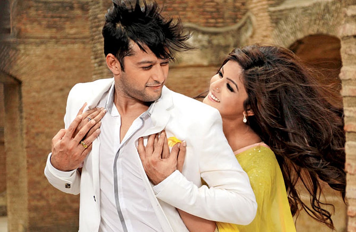 ‘রিশতো কা সওদাগর - বাজিগর’ সিরিজের দৃশ্যে বৎসল ও ঈশিতা