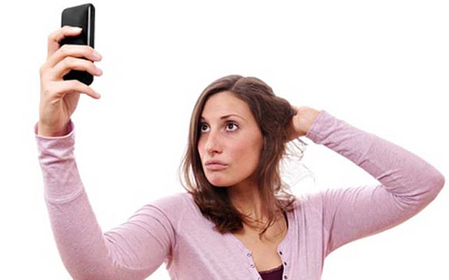 সেলফি এলবো