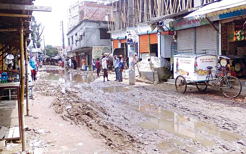 উত্তরার রানাভোলা সড়ক বেহাল l প্রথম আলো