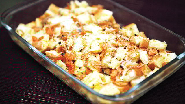 সসেজ অ্যান্ড ব্রেড পুডিং