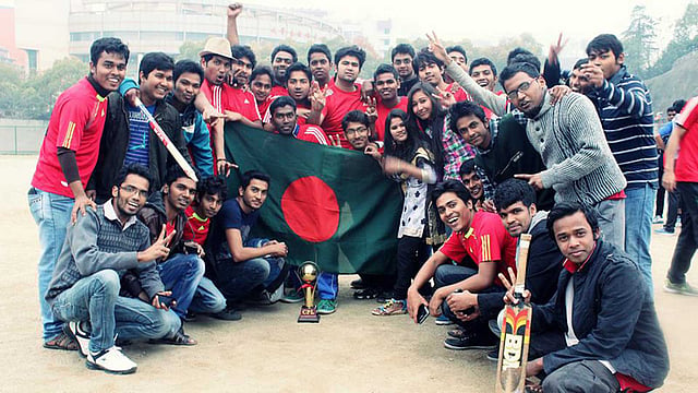 চায়না থ্রি গরজেস ইউনিভার্সিটিতে অধ্যয়নরত বাংলাদেশি শিক্ষার্থীরা