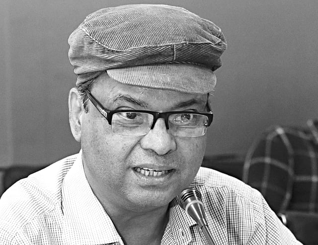 এম এম আকাশ
