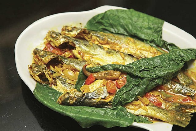 বাচা মাছের পাতুরী