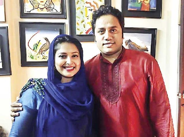 বিয়ের পর কোনাল ও তাঁর স্বামী মনজুর কাদের