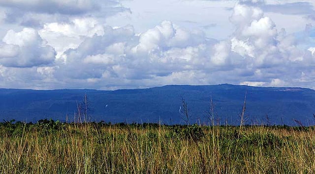 দৃষ্টির সীমানায় মেঘালয় পাহাড়ের সৌন্দর্য। ছবি: আনিস মাহমুদ