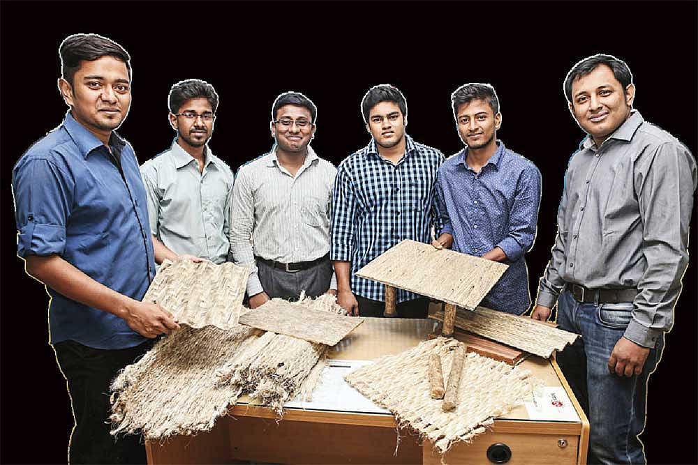 গবেষকদলের সদস্যরা ছবি: খালেদ সরকার