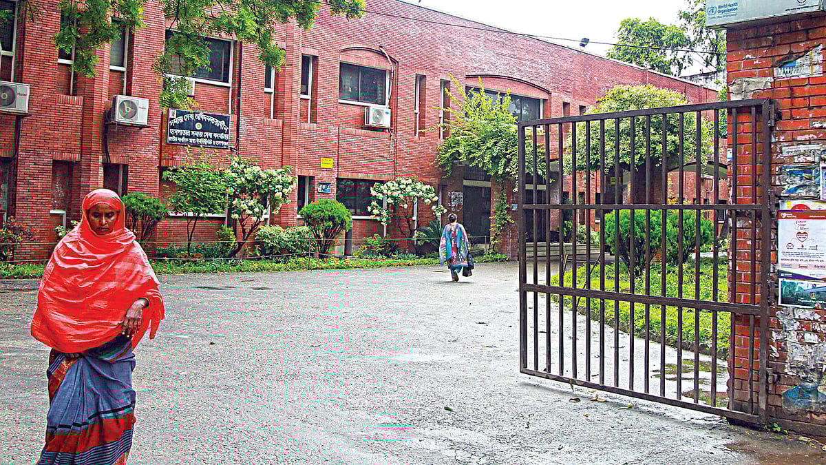 রাজধানীর শেরেবাংলা নগরে জাতীয় মানসিক স্বাস্থ্য ইনস্টিটিউট ও হাসপাতাল। ছবিটি সম্প্রতি তোলা l প্রথম আলো
