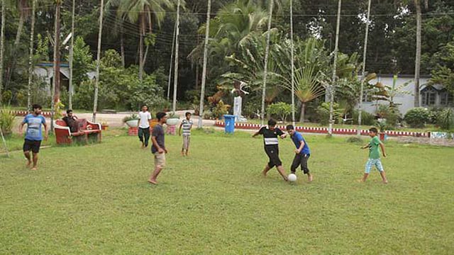 শিশু-কিশোরদের মানসিক বিকাশের জন্য প্রয়োজন খেলাধুলা করা। ছবি: জগলুল পাশা