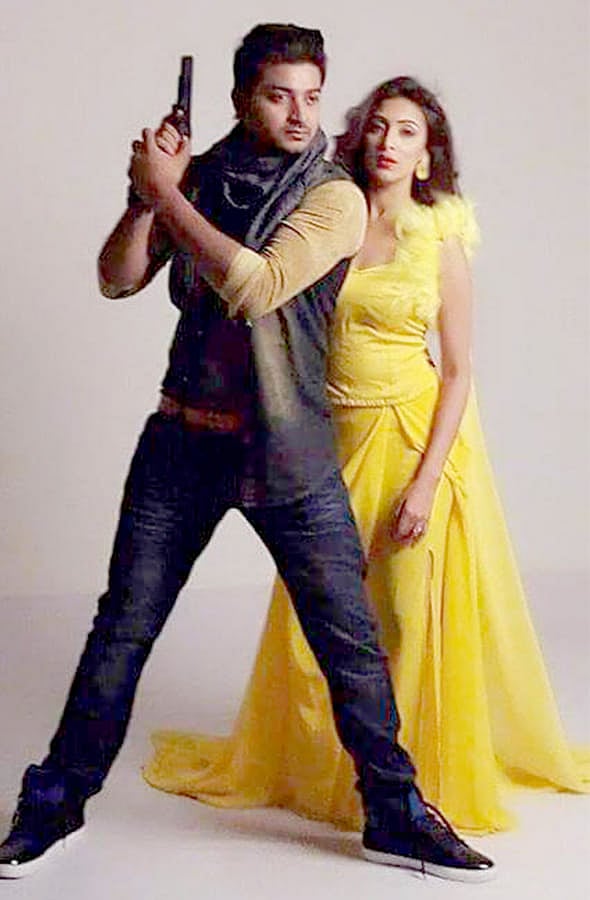 ‘আমি তোমার হতে চাই’ চলচ্চিত্রের দৃশ্য বাপ্পী ও মিম