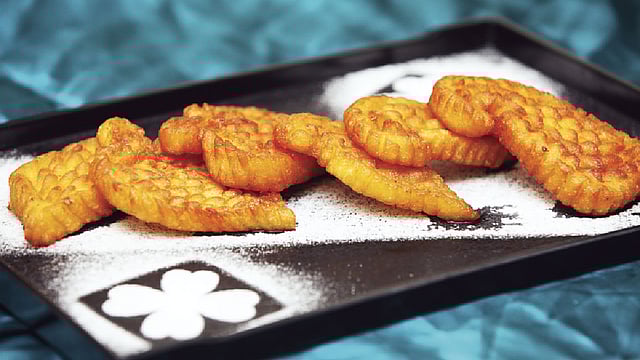 নকশি পাকন পিঠা