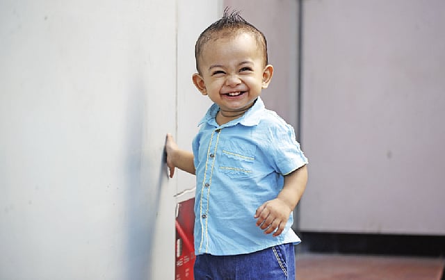 মডেল: মানাফ