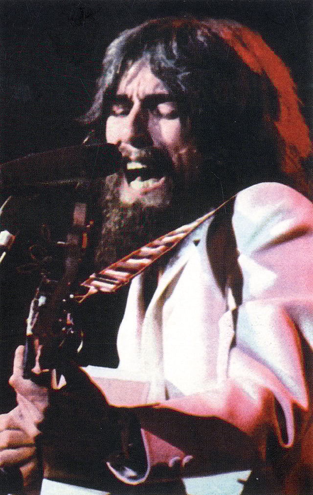 কনসার্ট ফর বাংলাদেশ-এ জর্জ হ্যারিসন গেয়ে শোনান তাঁর নতুন গান ‘বাংলাদেশ, বাংলাদেশ’  l ছবি: সংগৃহীত