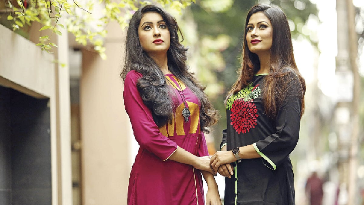 চুল পরিস্কার রাখলে খুশকিমুক্ত এমন ঝরঝরে চুল পাবেন। ছবি: অধুনা