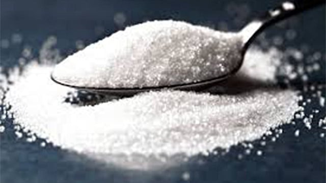 অতিরিক্ত চিনি স্বাস্থ্যের জন্য ক্ষতিকর।