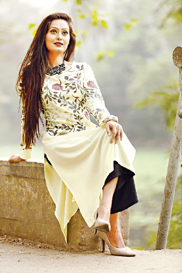 ভিসকস কাপড়ে ফুলেল ছাপ