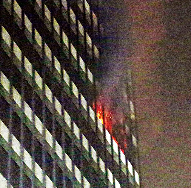 বাংলাদেশ ব্যাংক ভবনের ১৪ তলায় আগুন জ্বলছে l প্রথম আলো