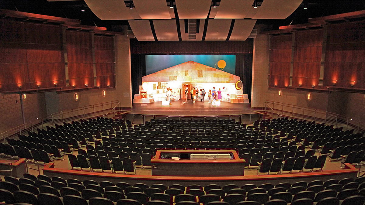 ইয়র্ক কলেজ অডিটোরিয়াম। যেখানে আগামী রোববার বসবে প্রথম আলো যাত্রা শুরু অনুষ্ঠান।