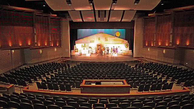 ইয়র্ক কলেজ অডিটোরিয়াম। যেখানে আগামী রোববার বসবে প্রথম আলো যাত্রা শুরু অনুষ্ঠান।