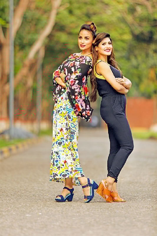 পেনসিল হিলে সমস্যা হলে উচ্চতা এনে দেবে ওয়েজ হিল। জুতা: বাটা