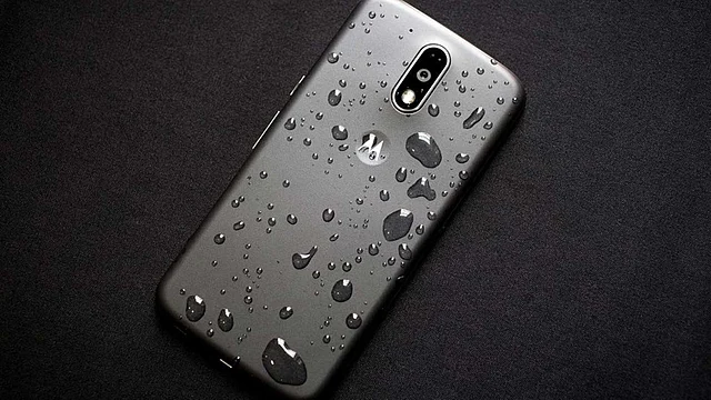 মটোরোলা জি৪ ও  জি৪ প্লাস