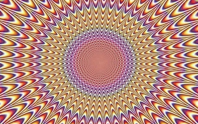 ছবির ভেতরে ঢুকে যাচ্ছেন, এমন মনে হচ্ছে কি?