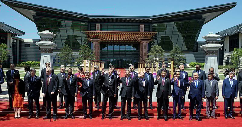 ১৪-১৫ মে চীনের রাজধানী বেইজিংয়ে বিআরআই ফোরামের শীর্ষ সম্মেলনে অংশ নেওয়া বিশ্বনেতৃবৃন্দ