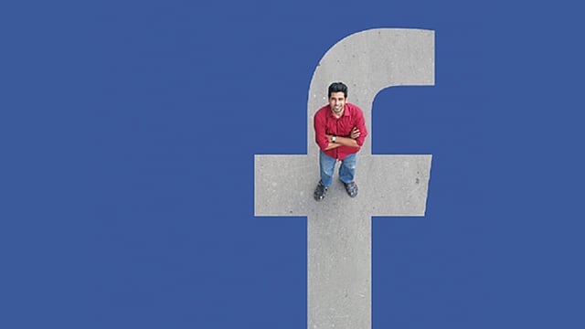 ফেসবুকের নিউজ ফিডকে বলা যায় ভার্চ্যুয়াল জগতের চৌরাস্তা। আপনি কি একটা চৌরাস্তার মোড়ে দাঁড়িয়ে যা ইচ্ছা তা-ই করতে পারবেন, যা খুশি বলতে পারবেন? পারবেন না। সে জন্য ফেসবুকে কোনো পোস্ট করার আগে একটু ভেবে নেবেন। মডেল: আমিন