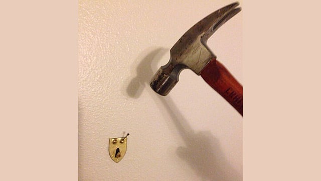 মাফ করে দেন, হাতুড়ি ভাই!