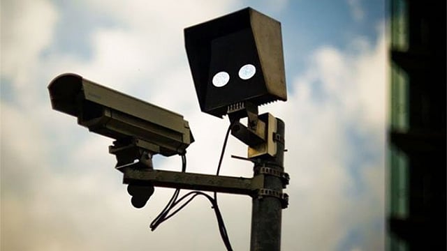 নড়েছ কী মরেছ!