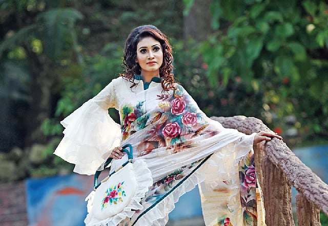 শাড়ি খ বিভাগে প্রথম আলীস ক্রিয়েশনস। মডেল: হীরা