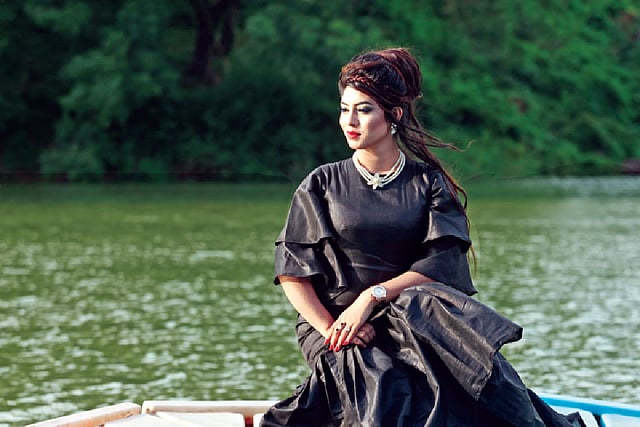 গাউনে দ্বিতীয় নীলাম্বরী।  মডেল: সাবরিনা শিমু