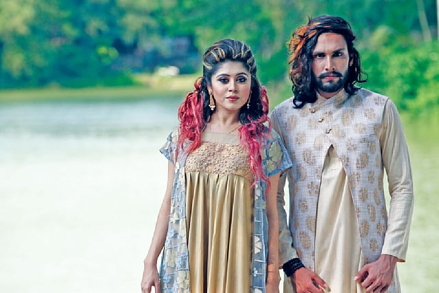 যুগল বিভাগে দ্বিতীয় কালার এনজেল। মডেল: প্রিয়াঙ্কা প্রিয়া ও জয়ন্ত