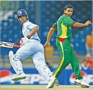 ২০০৭ বিশ্বকাপের সেই ম্যাচ এখনো প্রেরণা মাশরাফির।ফাইল ছবি