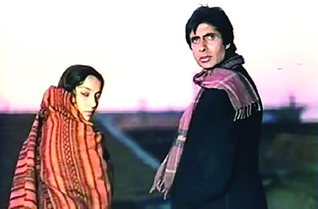 ‘ম্যায় আজাদ হুঁ’ ছবিতে অমিতাভের সঙ্গে