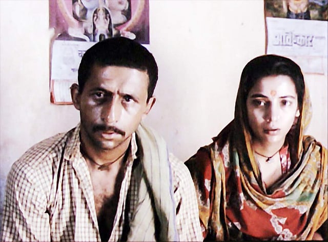 গৌতম ঘোষের ‘পার’ ছবিতে নাসিরউদ্দীন শাহের সঙ্গে; এ ছবি জীবনের মোড় ঘুরিয়ে দিয়েছিল