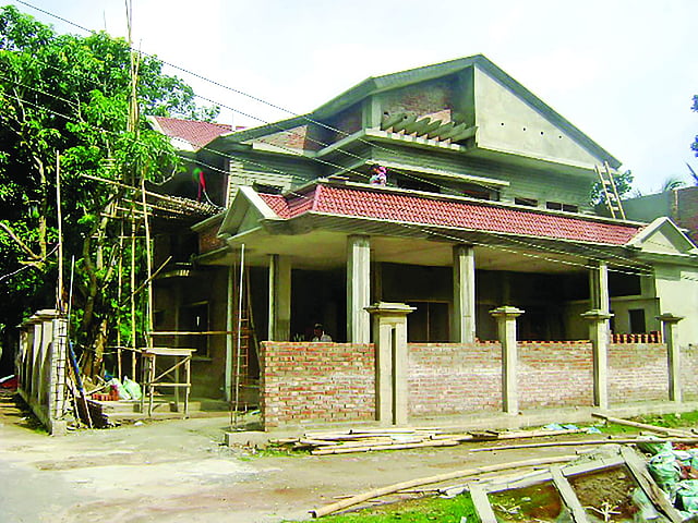 নড়াইলে নির্মীয়মান মাশরাফির বাড়ি