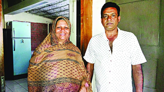 মা হামিদা মুর্তজা ও বাবা গোলাম মুর্তজা
