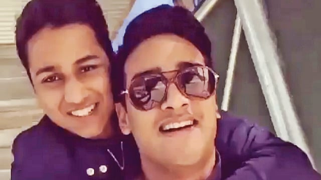 ফারাজের সঙ্গে লেখক (ডানে)