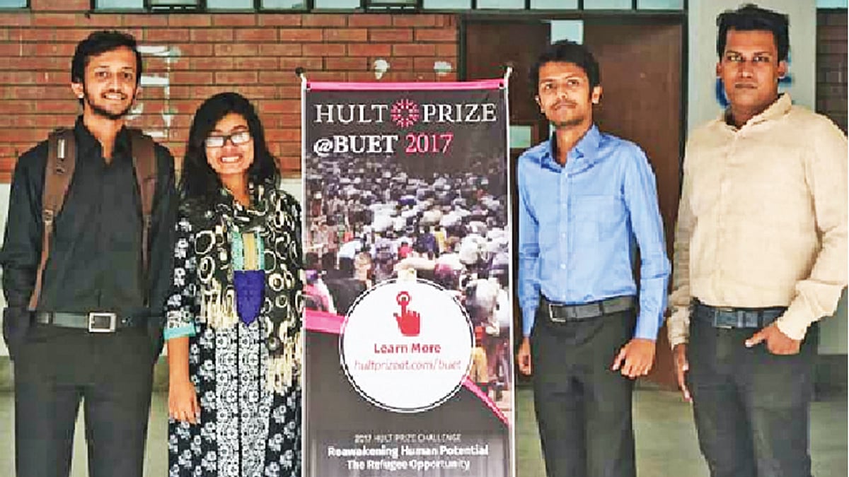 বাঁ থেকে সূর্য, দিশা, লেখক ও দীপ্ত