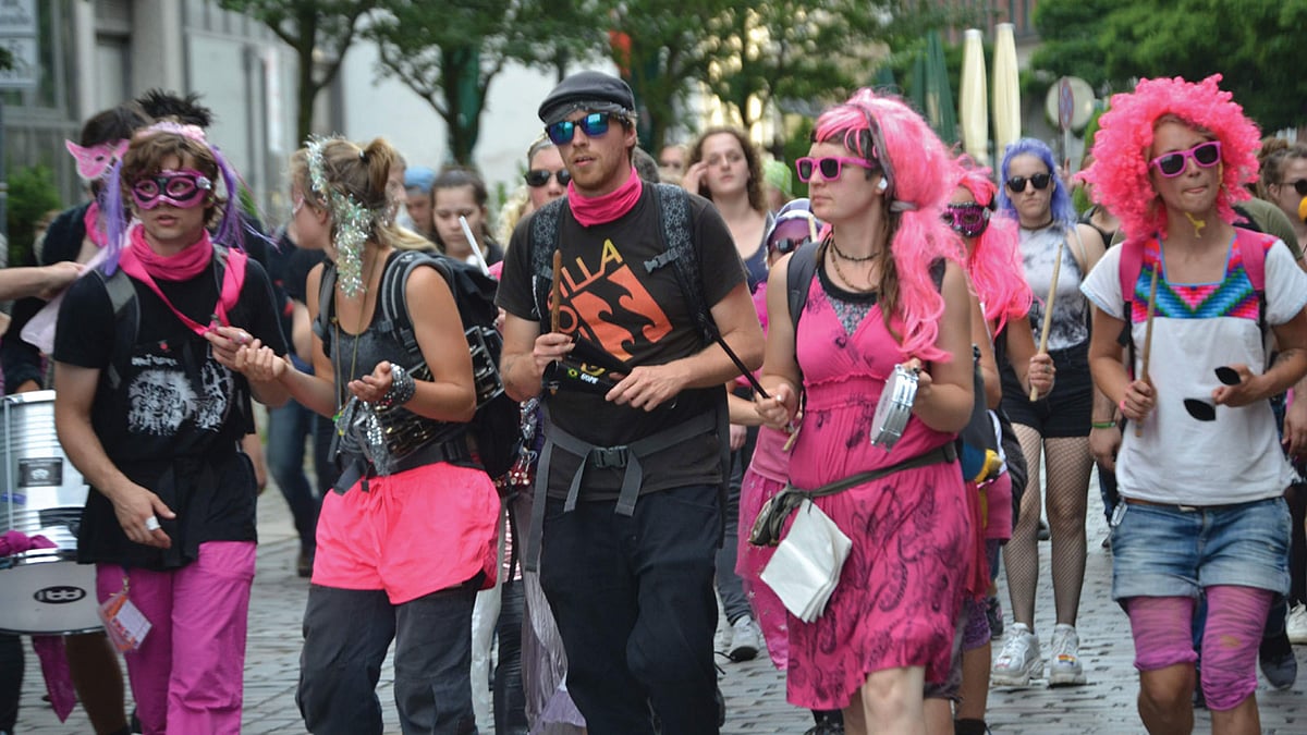 জি-২০ জোটের বিরোধীদের মিছিল