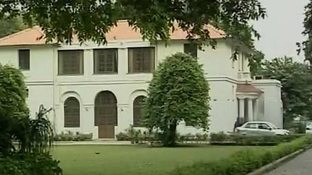 দিল্লির ১০ রাজাজি মার্গের এই বাড়িতেই থাকবেন ভারতের সদ্য সাবেক রাষ্ট্রপতি প্রণব মুখোপাধ্যায়। ছবি: ইন্টারনেট থেকে নেওয়া