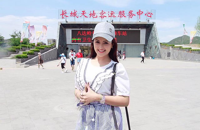 চীনে যখন বেড়াতে গিয়েছিলেন পরীমনি। ছবি: ফেসবুক থেকে নেওয়া