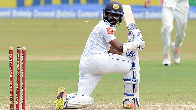 শ্রীলঙ্কার হয়ে খানিক লড়েছিলেন ডিকভেলা। ছবি: এএফপি