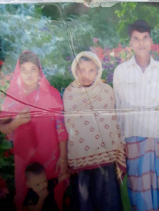 পরিবারের সদস্যদের সঙ্গে নিহত গৃহকর্মী লাইলী বেগম। ছবি: সংগৃহীত